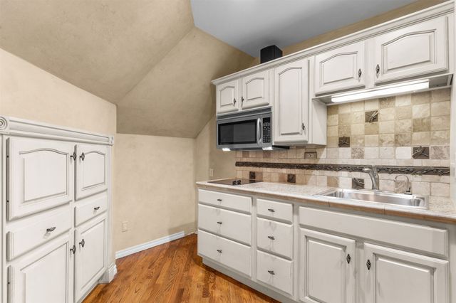 402 E 119th Street S, Jenks, OK 74037