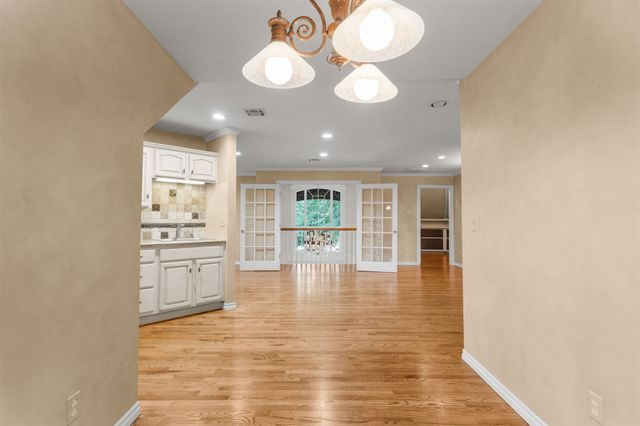 402 E 119th Street S, Jenks, OK 74037