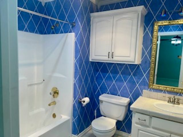 402 E 119th Street S, Jenks, OK 74037
