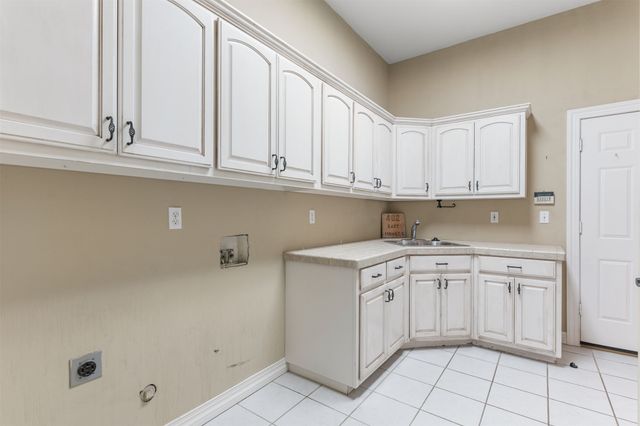 402 E 119th Street S, Jenks, OK 74037