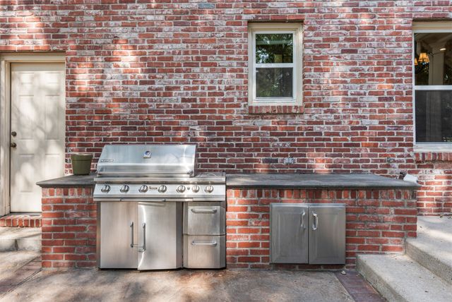 402 E 119th Street S, Jenks, OK 74037