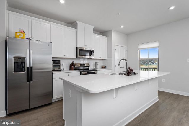 1109 PATUXENT GREENS DR, Laurel, MD 20708