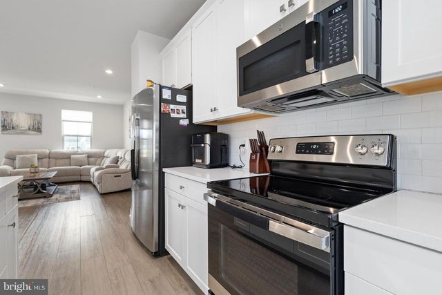 1109 PATUXENT GREENS DR, Laurel, MD 20708