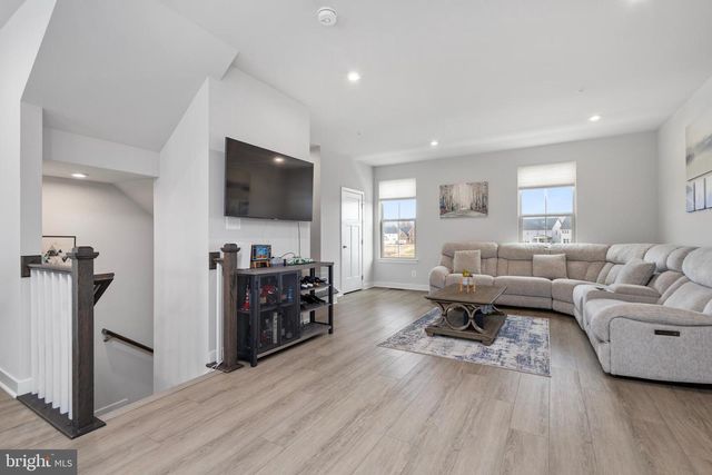 1109 PATUXENT GREENS DR, Laurel, MD 20708