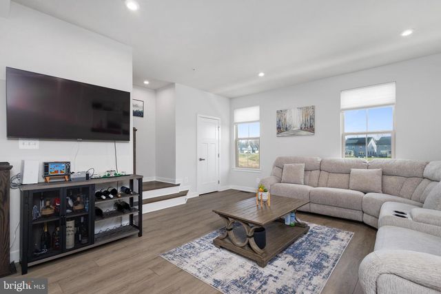 1109 PATUXENT GREENS DR, Laurel, MD 20708