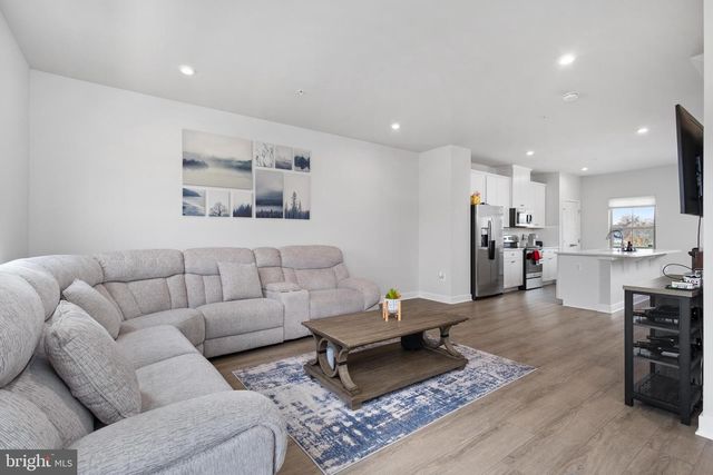 1109 PATUXENT GREENS DR, Laurel, MD 20708