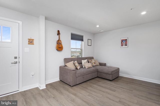 1109 PATUXENT GREENS DR, Laurel, MD 20708