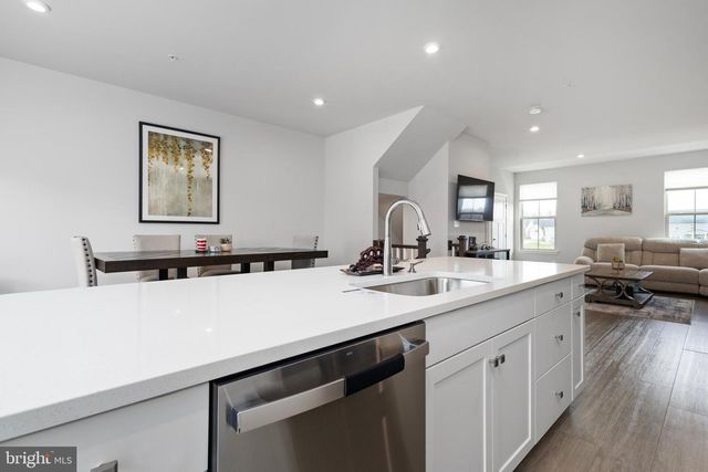 1109 PATUXENT GREENS DR, Laurel, MD 20708