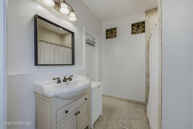 4 Squan Song Lane, Colts Neck, NJ 07722