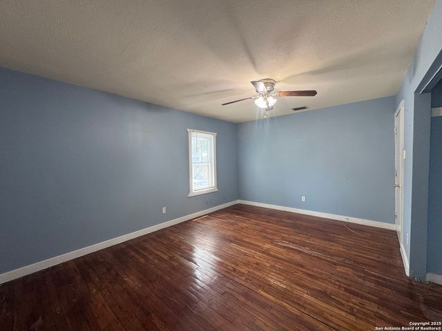 339 Como, San Antonio, TX 78220