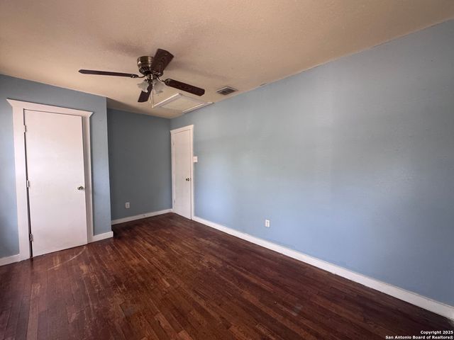 339 Como, San Antonio, TX 78220