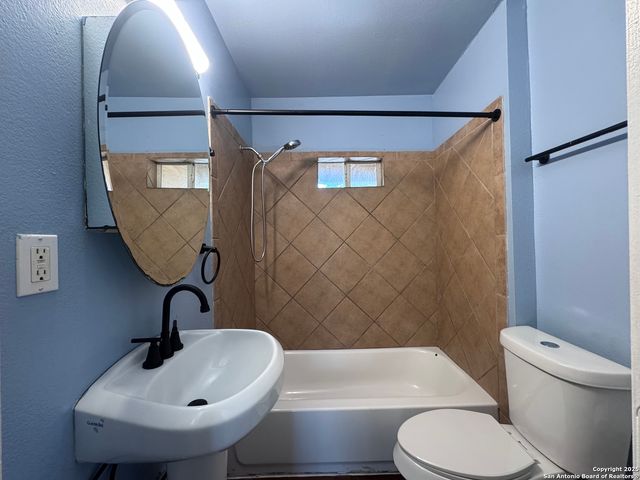 339 Como, San Antonio, TX 78220