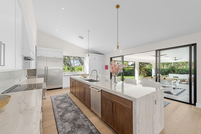 15865 Hiller Street, Wellington, FL 33414