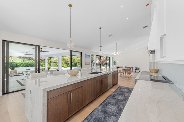 15865 Hiller Street, Wellington, FL 33414