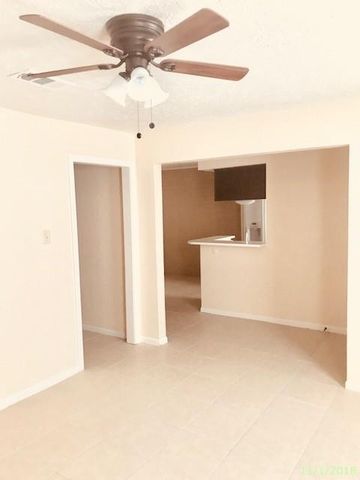 1507 Barcelona Way, Baytown, TX 77520