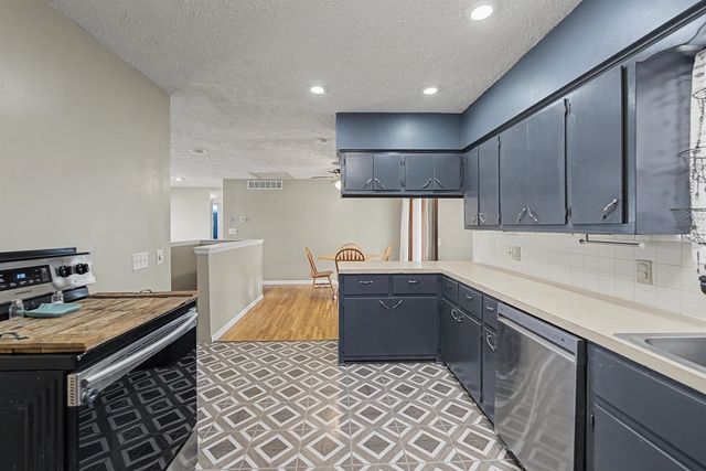 2228 Edward St, Salina, KS 67401