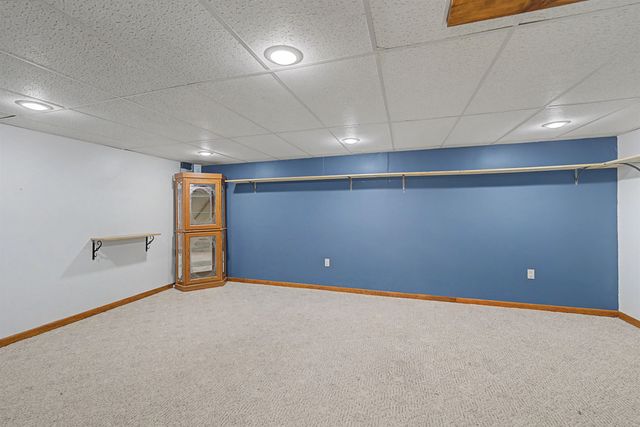 2228 Edward St, Salina, KS 67401