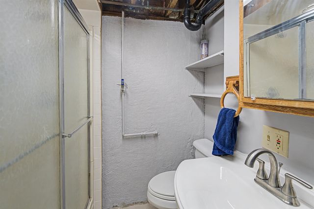 2228 Edward St, Salina, KS 67401