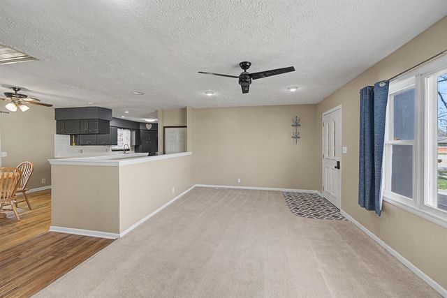 2228 Edward St, Salina, KS 67401