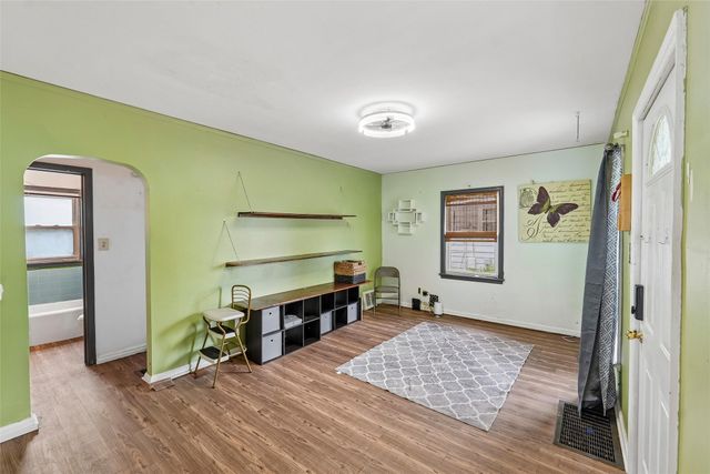 1538 56th Street, Des Moines, IA 50311