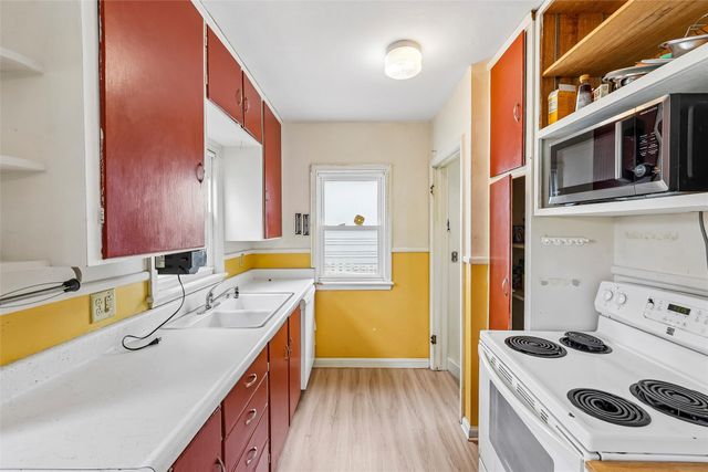 1538 56th Street, Des Moines, IA 50311