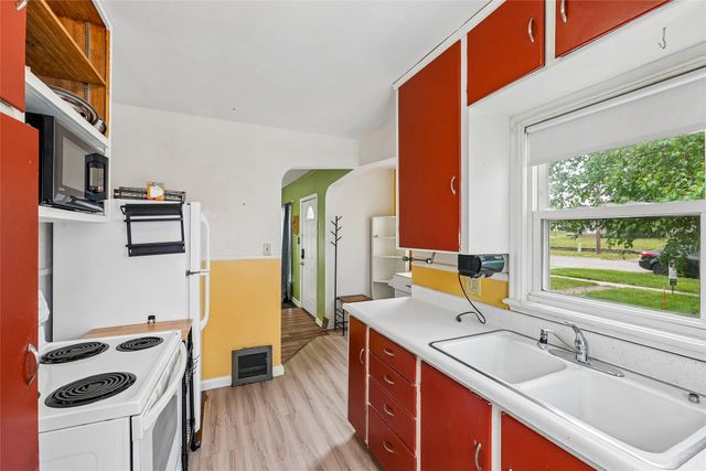 1538 56th Street, Des Moines, IA 50311