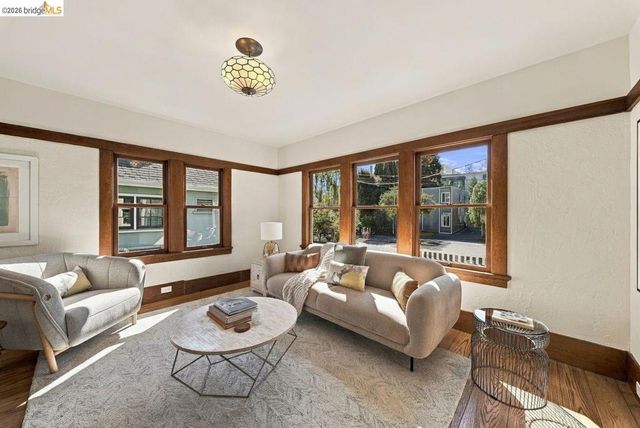 2705 Walker St, Berkeley, CA 94705