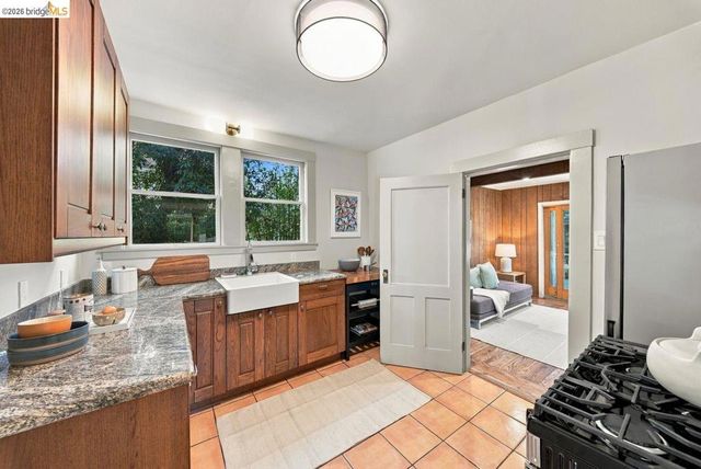 2705 Walker St, Berkeley, CA 94705