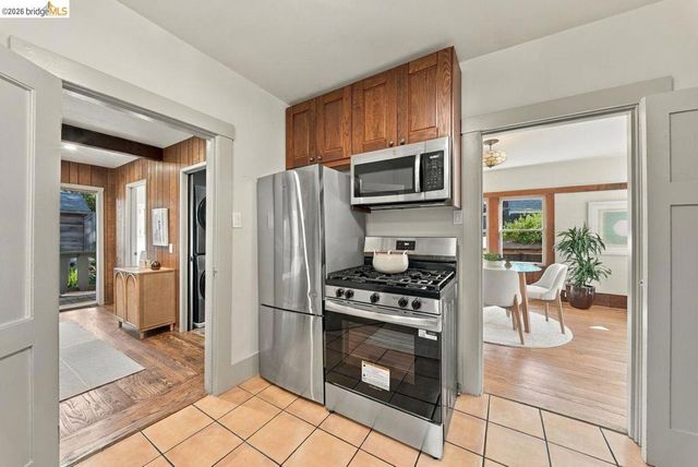 2705 Walker St, Berkeley, CA 94705