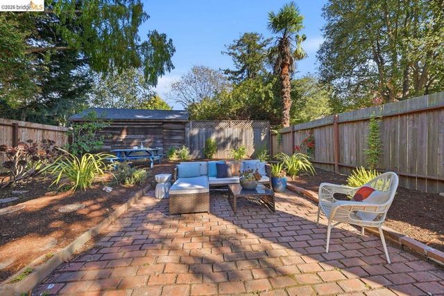 2705 Walker St, Berkeley, CA 94705