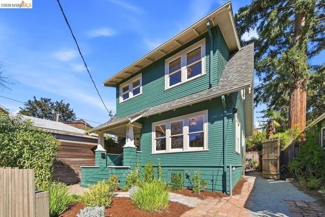 2705 Walker St, Berkeley, CA 94705