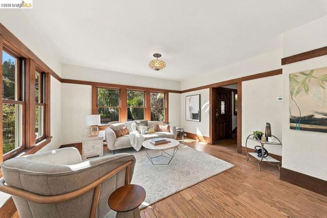 2705 Walker St, Berkeley, CA 94705
