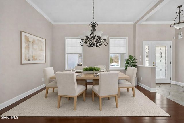 19 Highview Way, Halfmoon, NY 12118