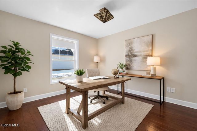 19 Highview Way, Halfmoon, NY 12118