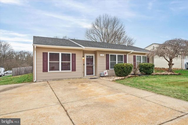 17 GOGH CIR, Newark, DE 19702