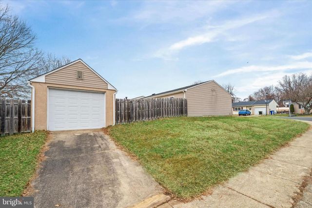 17 GOGH CIR, Newark, DE 19702