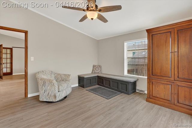 11542 Clearwater Dr, Fenton, MI 48430