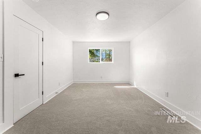 29862 Emmett Rd, Caldwell, ID 83607