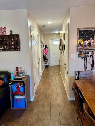 615 Stallion Road SE, Rio Rancho, NM 87124