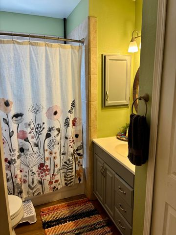 615 Stallion Road SE, Rio Rancho, NM 87124