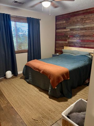 615 Stallion Road SE, Rio Rancho, NM 87124