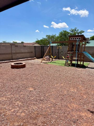 615 Stallion Road SE, Rio Rancho, NM 87124