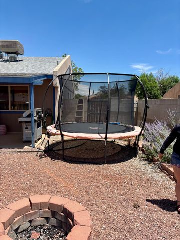 615 Stallion Road SE, Rio Rancho, NM 87124