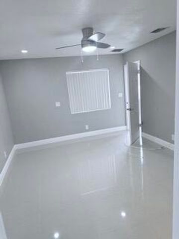 2710 NW 24th Avenue 1-2, Oakland Park, FL 33311