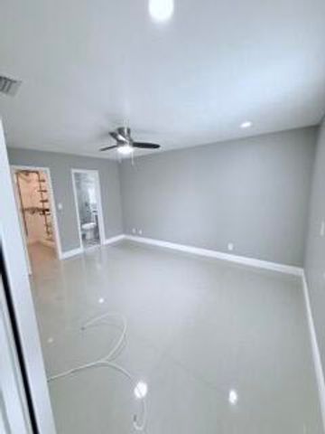 2710 NW 24th Avenue 1-2, Oakland Park, FL 33311