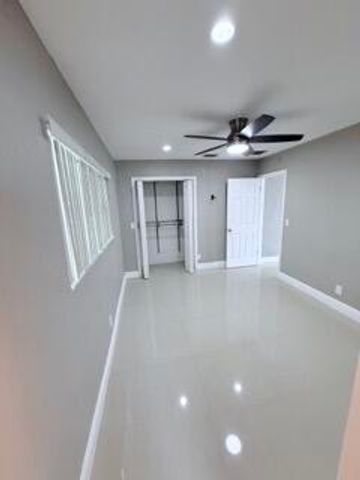 2710 NW 24th Avenue 1-2, Oakland Park, FL 33311