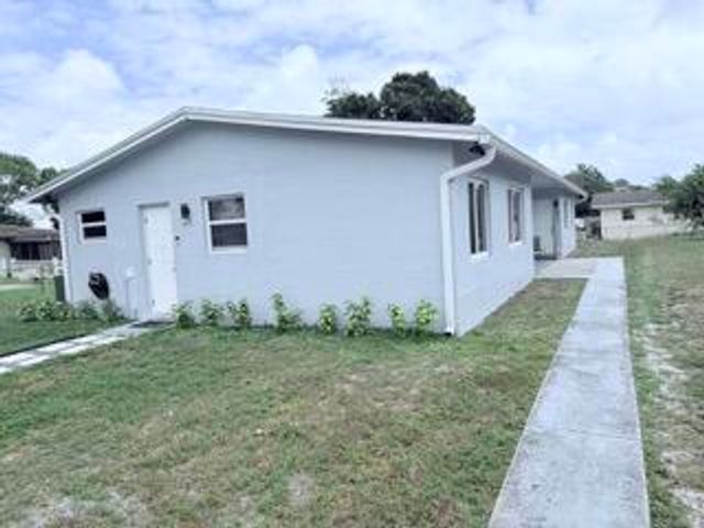 2710 NW 24th Avenue 1-2, Oakland Park, FL 33311