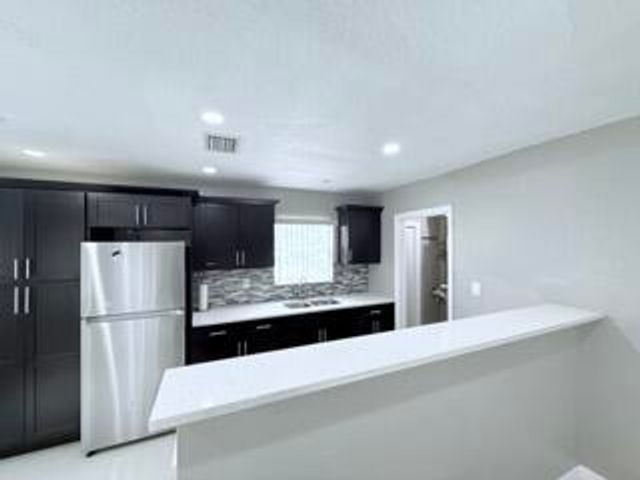 2710 NW 24th Avenue 1-2, Oakland Park, FL 33311