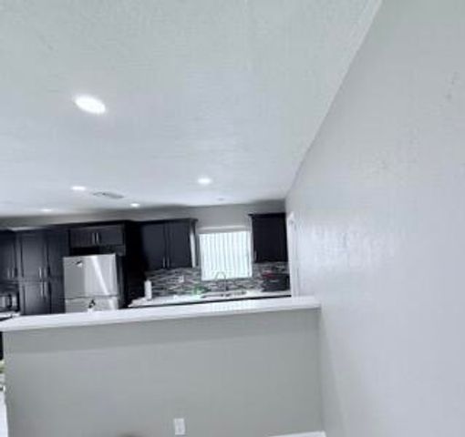 2710 NW 24th Avenue 1-2, Oakland Park, FL 33311