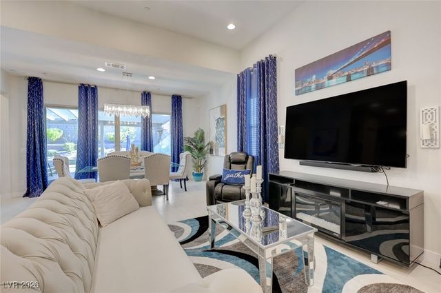 556 Comodo Street, Henderson, NV 89011